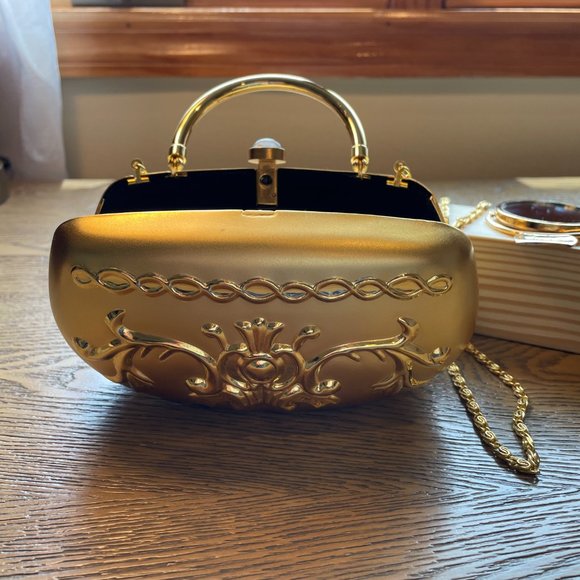 DANIELLA - Gold Tone Clutch Purse with Chain and Compact Mirror - 2005 - Picture 8 of 12